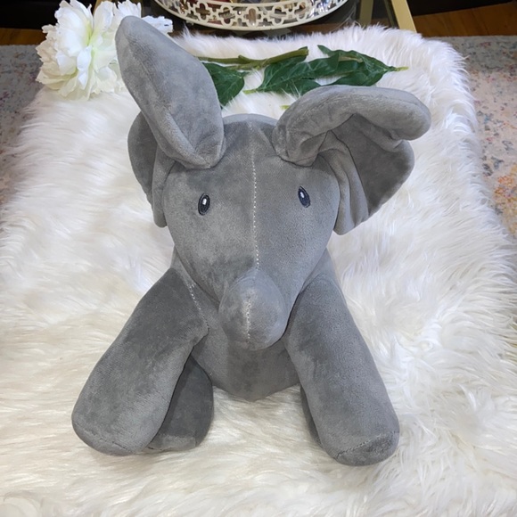 Flappy Ears Animated Elephant - Picture 3 of 17